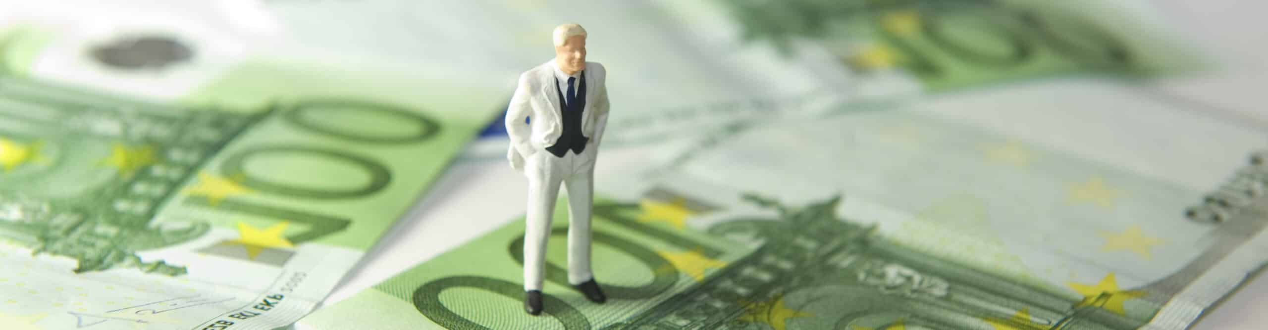 Businessman, homme d'affaires sur des billets en euros